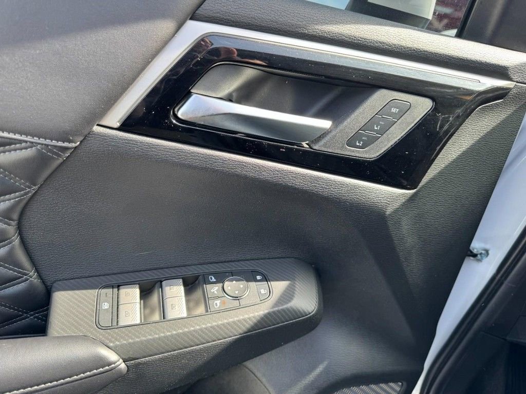 Used 2022 Mitsubishi Outlander SEL AWD/4WD image 16