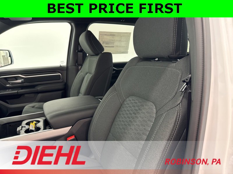 New 2026 RAM 1500 4x4 Crew Cab image 18