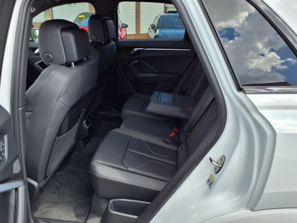 New 2025 Audi Q3 2.0T Premium image 12