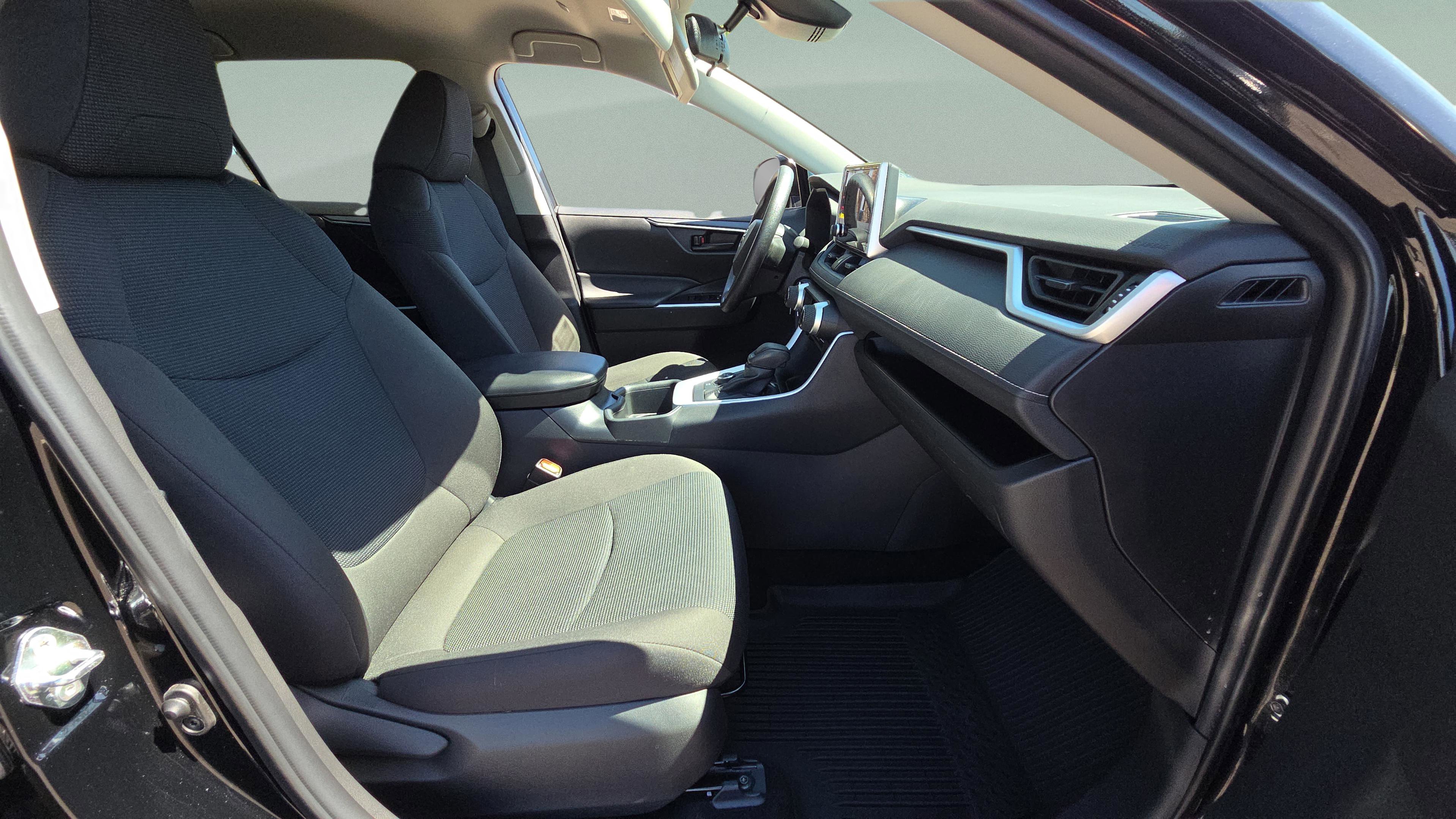 Certified 2025 Toyota RAV4 LE image 20