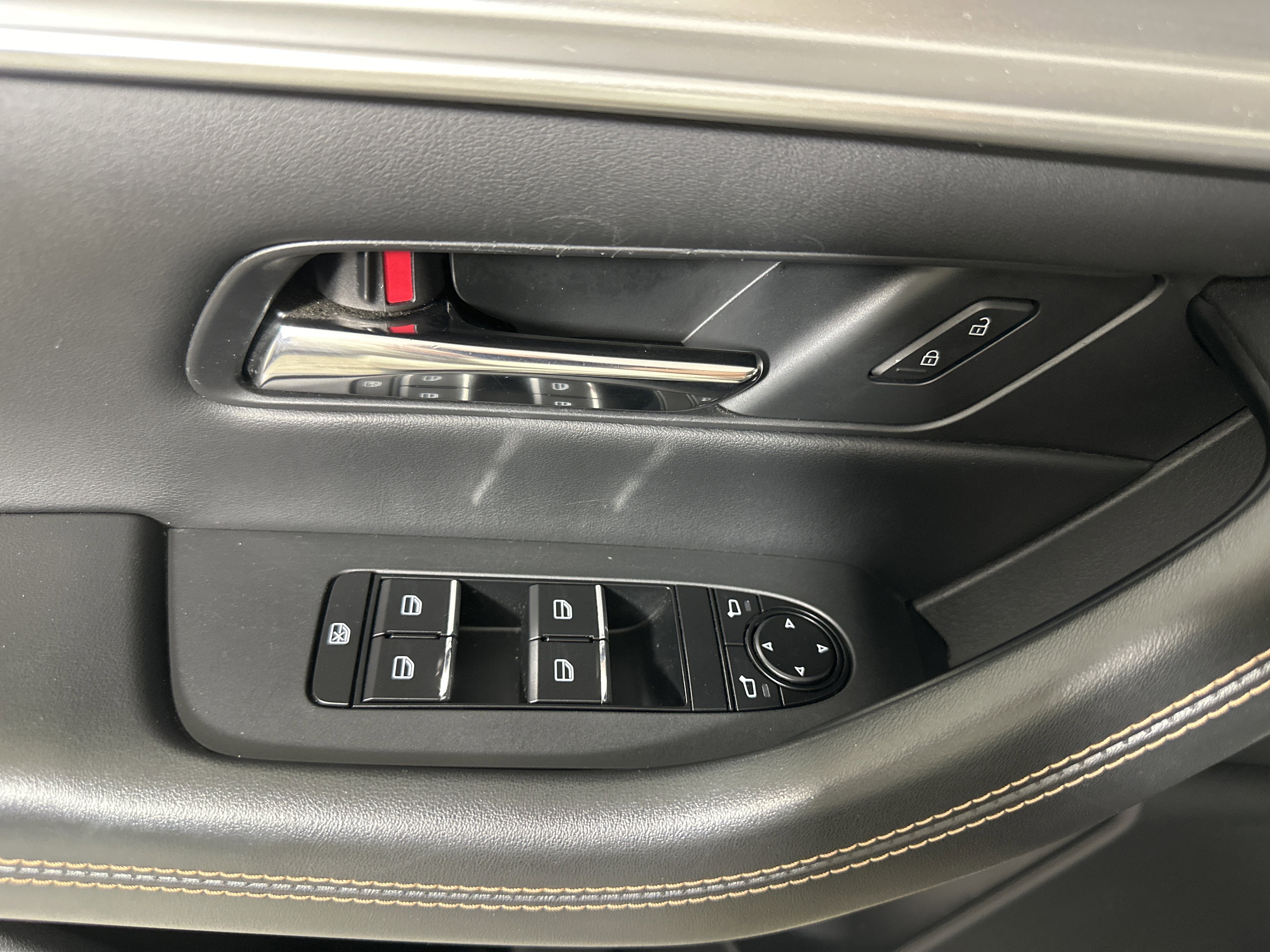 Used 2024 MAZDA CX-90 3.3 Turbo w/ Premium Package image 11