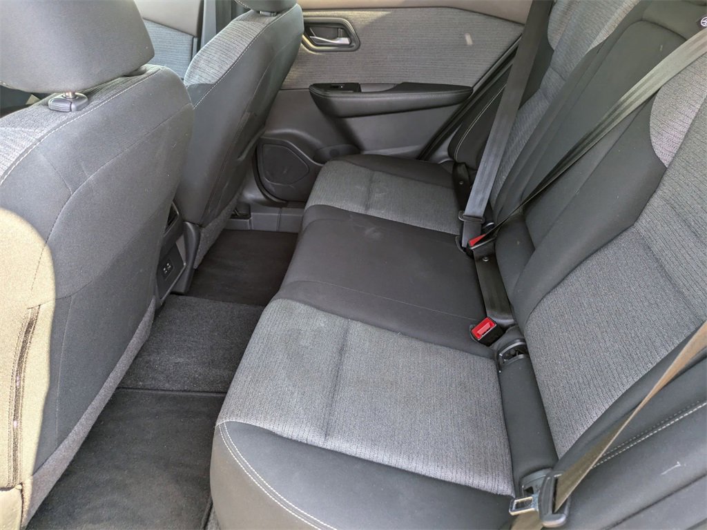 Used 2023 Nissan Rogue SV image 27