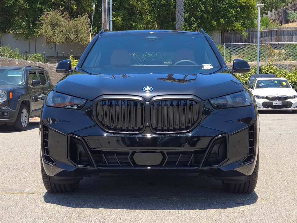 New 2026 BMW X5 xDrive50e w/ M Sport Package AWD/4WD image 3