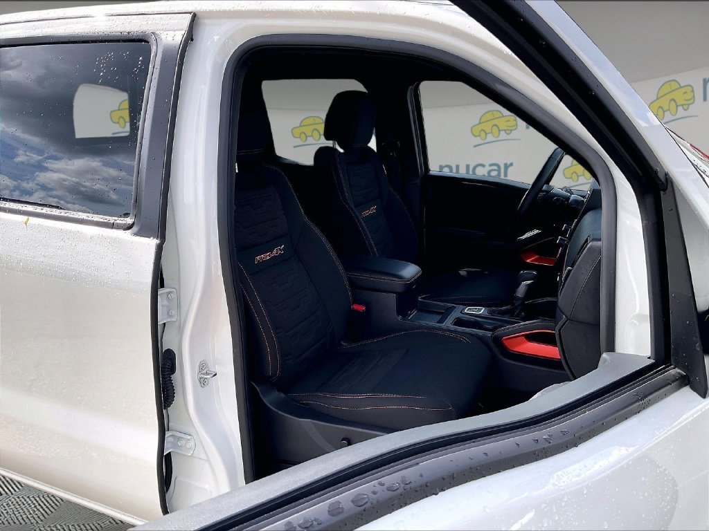 Used 2026 Nissan Frontier PRO-4X AWD/4WD image 11