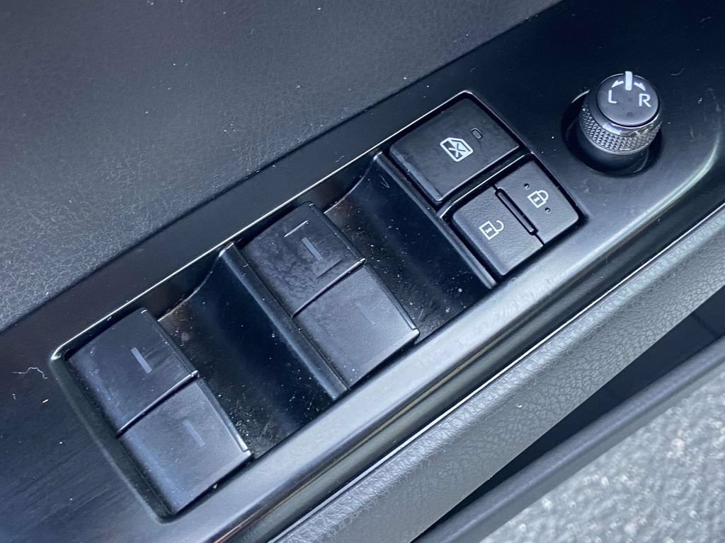 Used 2025 Toyota Camry XSE FWD image 19