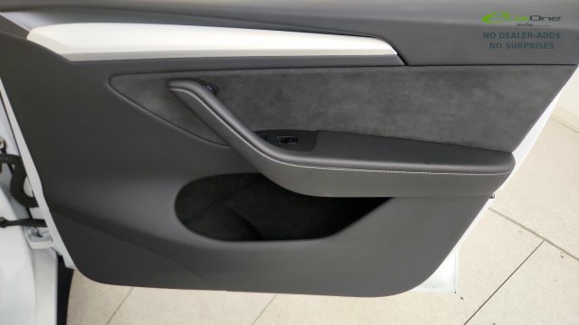 Used 2025 Tesla Model Y Performance AWD/4WD image 36