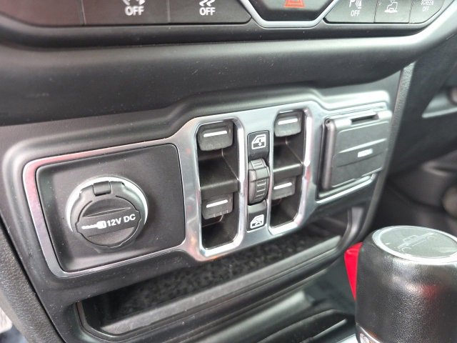 Used 2023 Jeep Gladiator Overland image 29