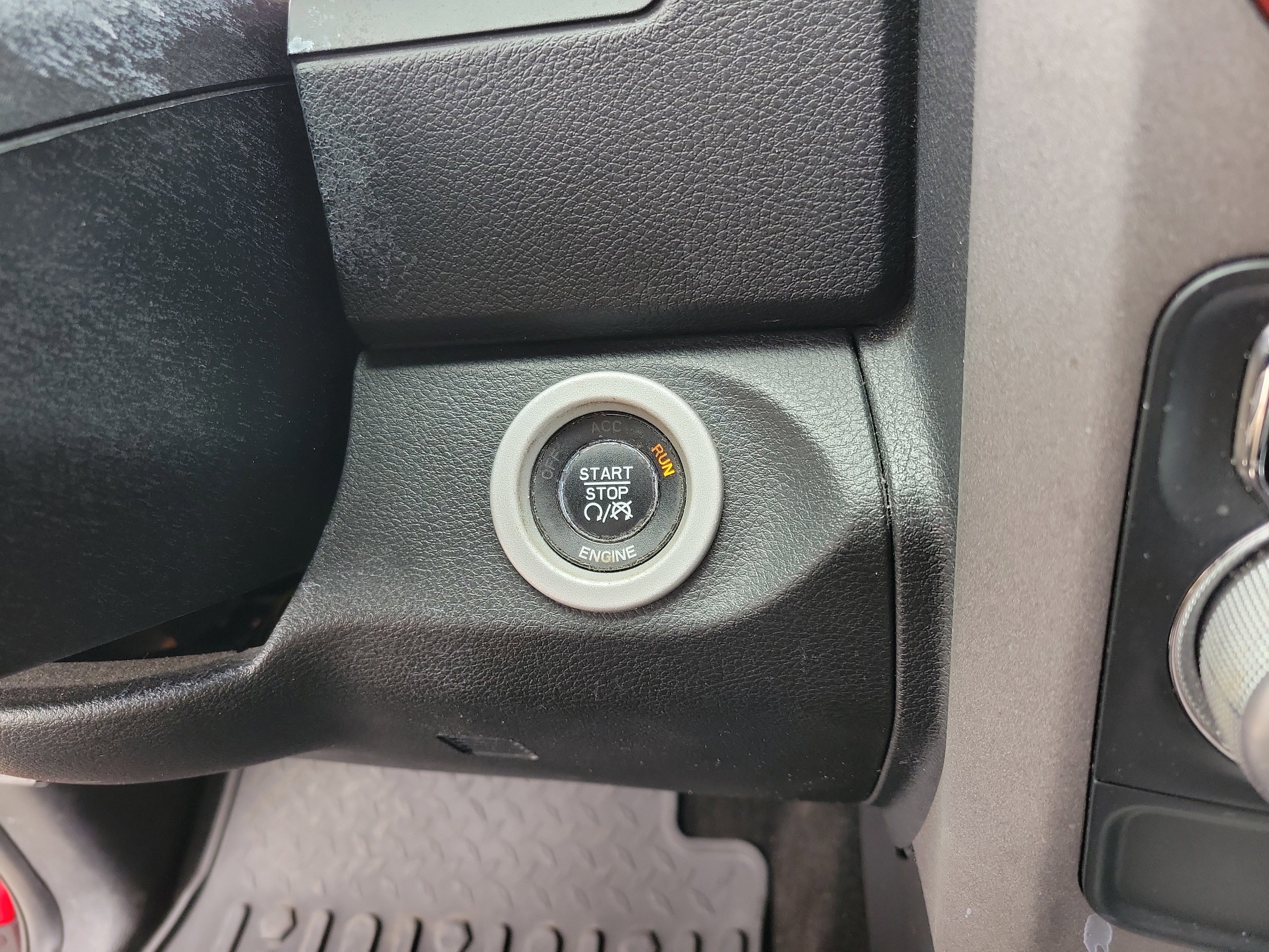 Used 2016 RAM 1500 Rebel w/ Luxury Group image 13