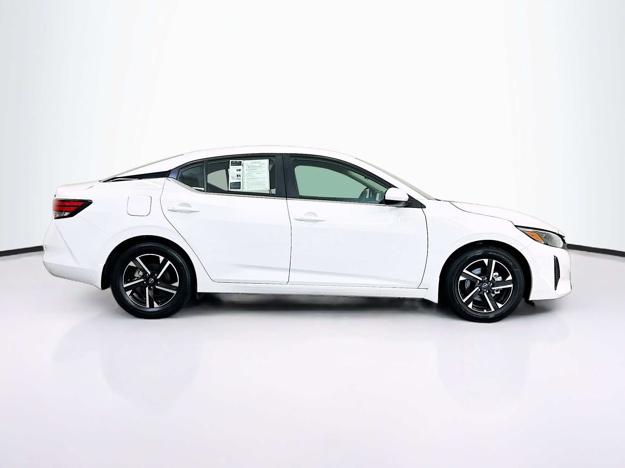 Used 2024 Nissan Sentra SV FWD image 10