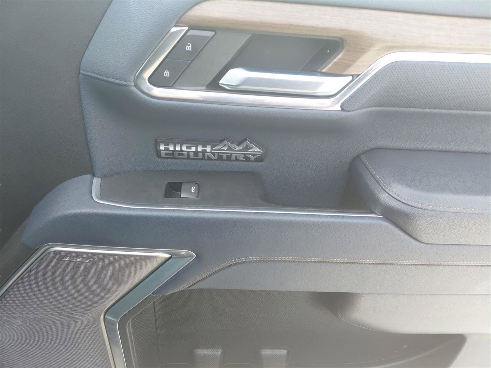 Used 2022 Chevrolet Silverado 1500 High Country w/ High Country Premium Package image 18