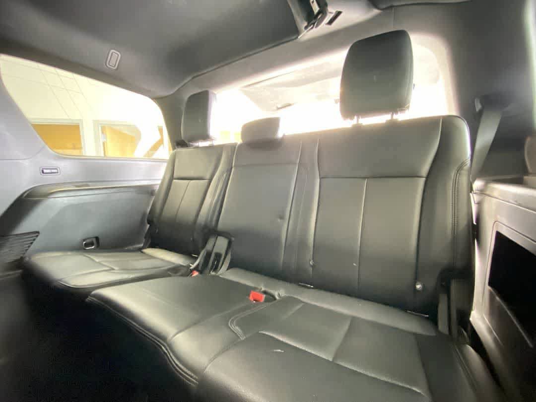 Used 2019 Ford Expedition XLT w/ Equipment Group 201A AWD/4WD image 24