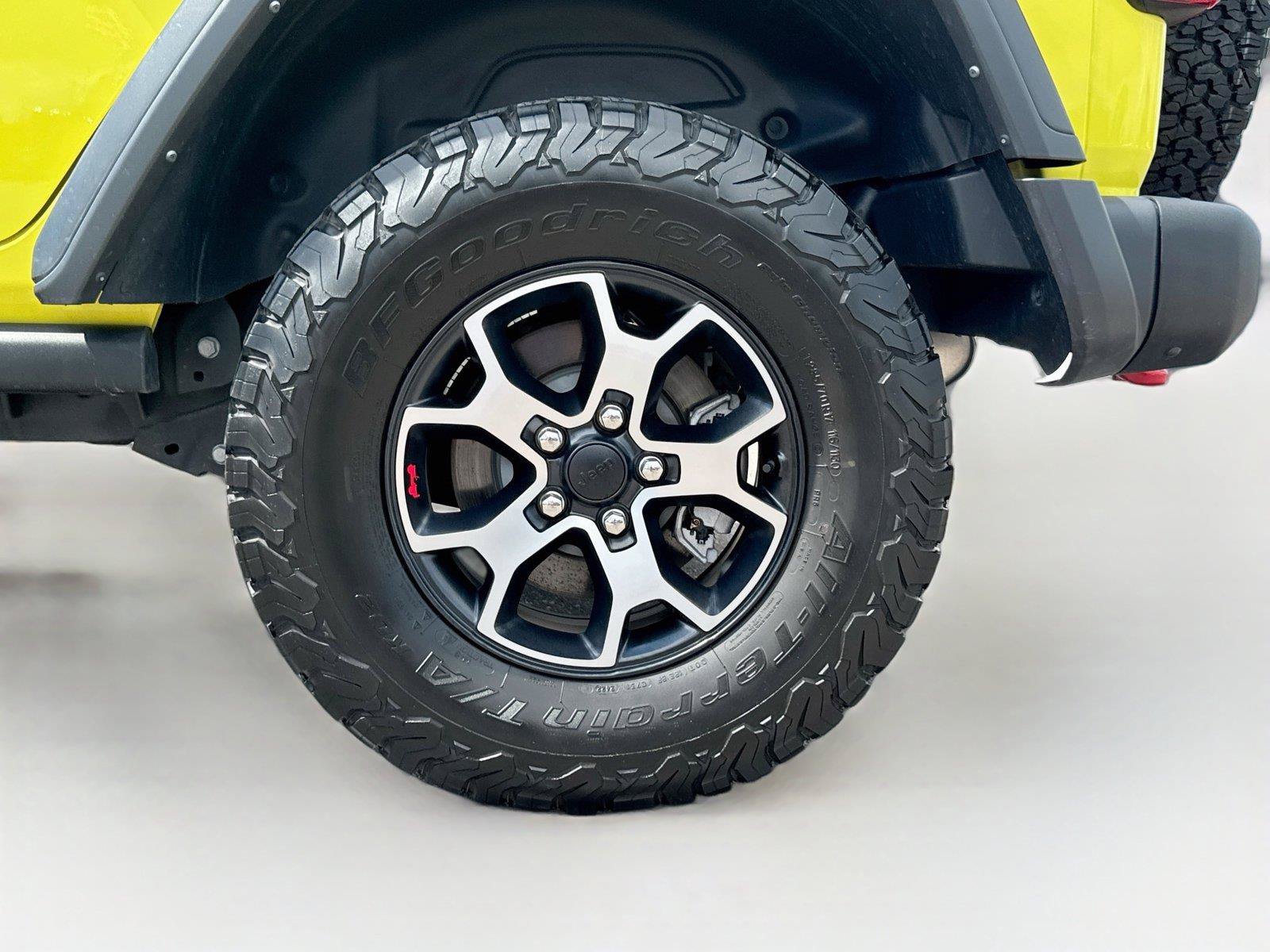 Used 2022 Jeep Wrangler Unlimited Rubicon w/ Steel Bumper Group AWD/4WD image 36