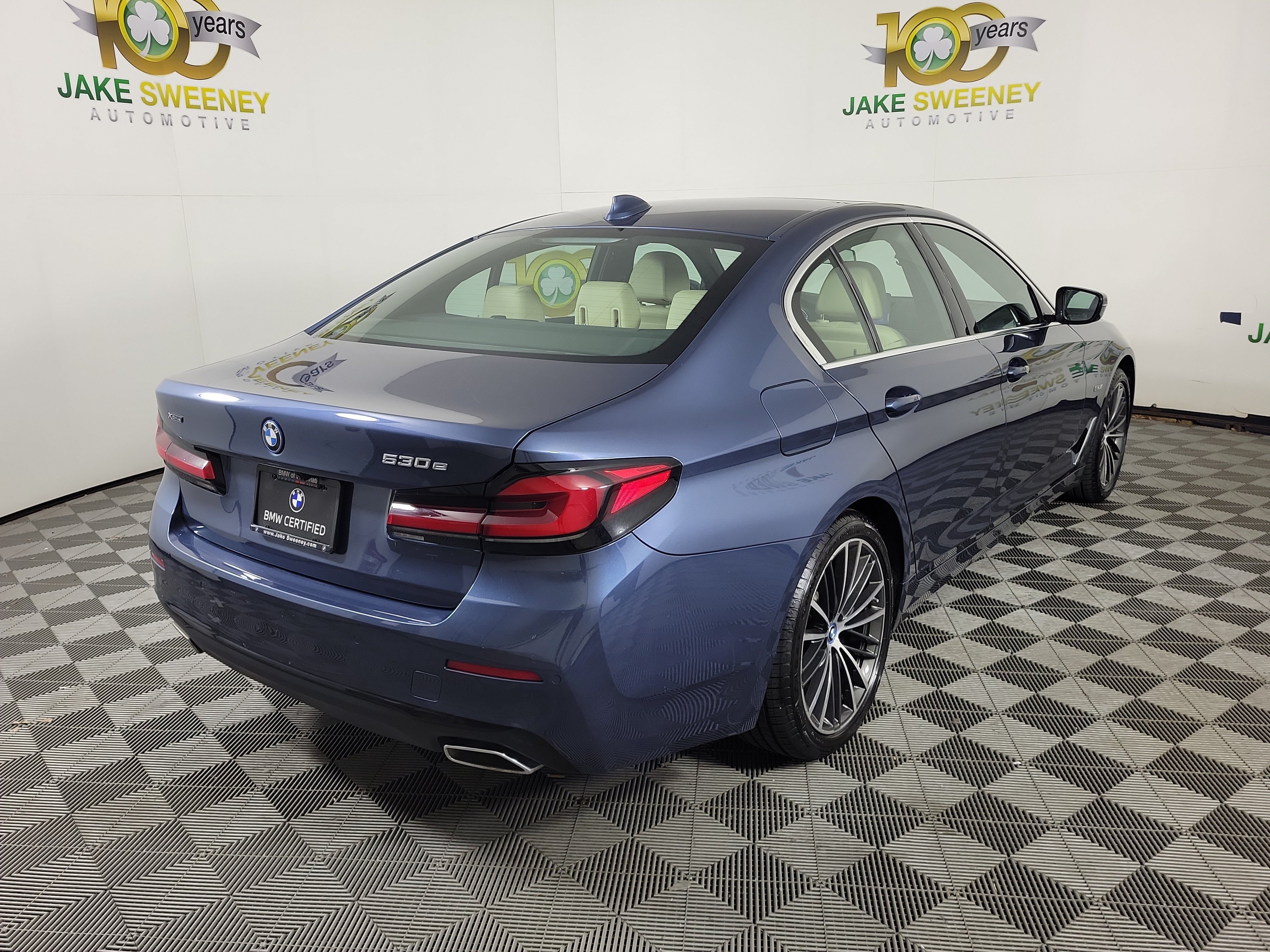 Certified 2023 BMW 530e xDrive w/ Convenience Package AWD/4WD image 7