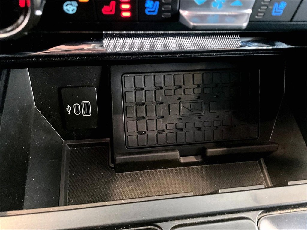 Used 2025 Ford F150 Lariat w/ Equipment Group 501A Mid image 26