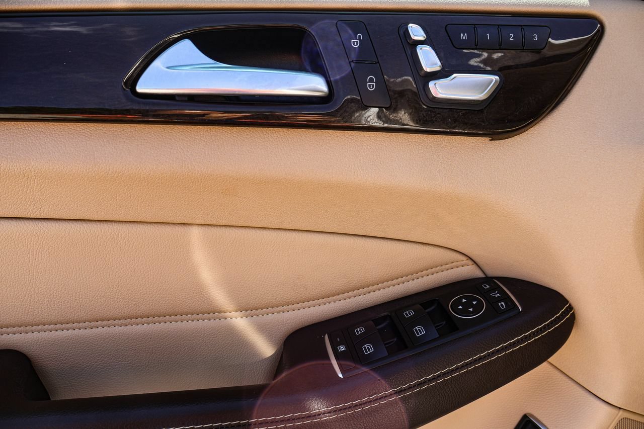Used 2017 Mercedes-Benz GLS 450 4MATIC image 13