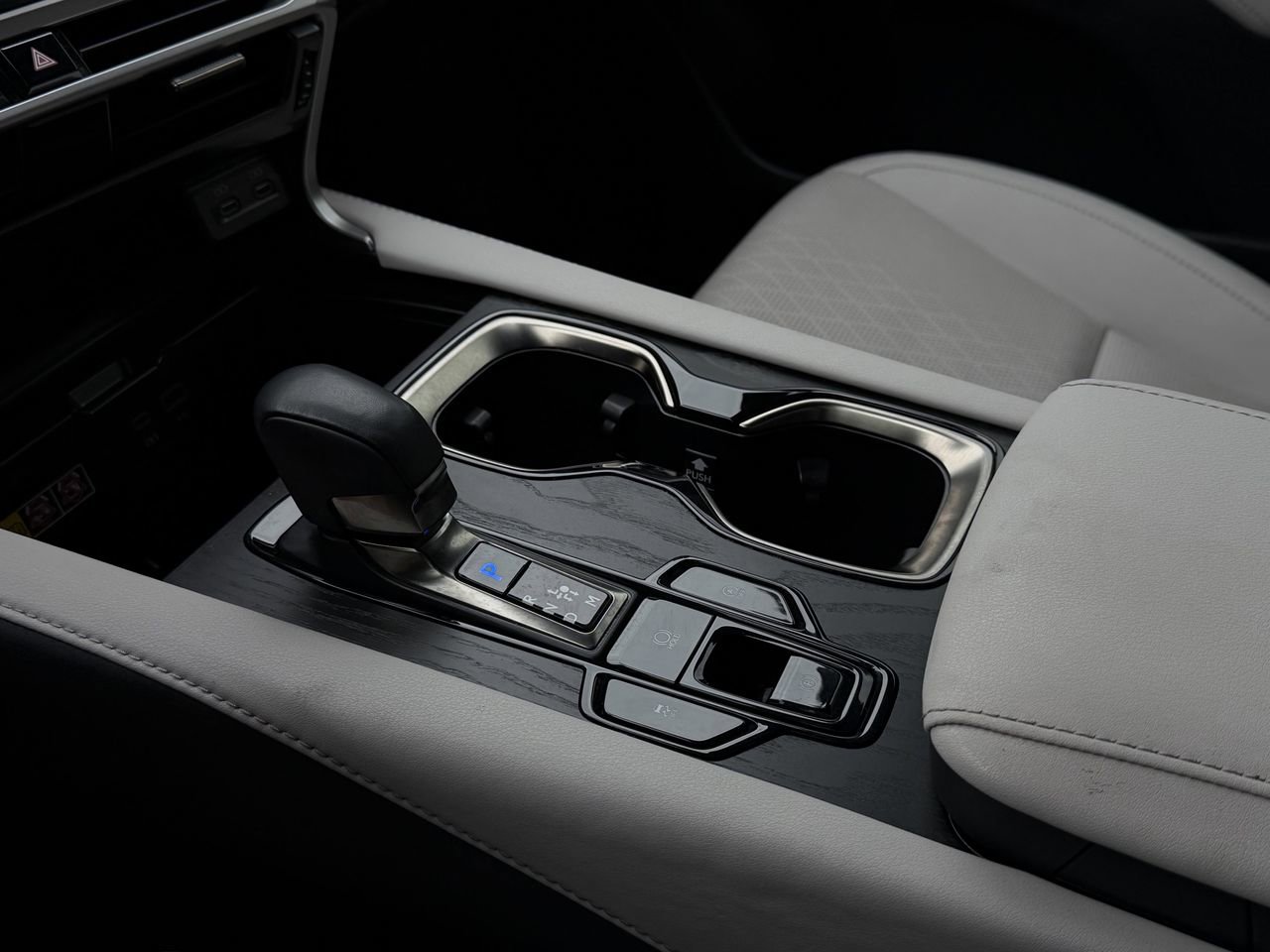 Used 2023 Lexus RX 350 Premium Plus w/ Cold Area Package image 22