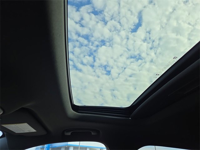 New 2026 Chevrolet Trax RS w/ Sunroof Package image 29