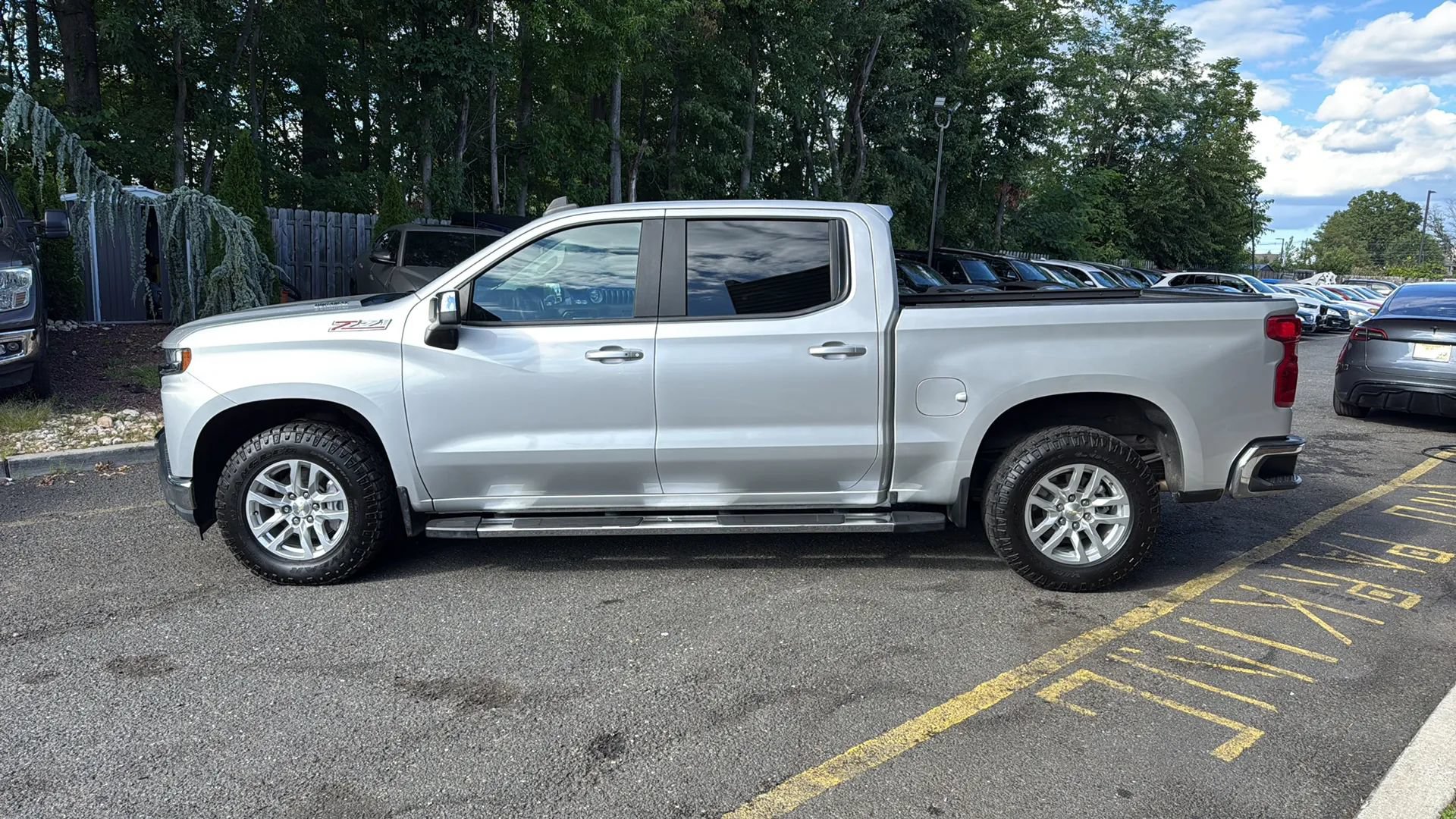 Used 2020 Chevrolet Silverado 1500 LT w/ All-Star Edition AWD/4WD image 8
