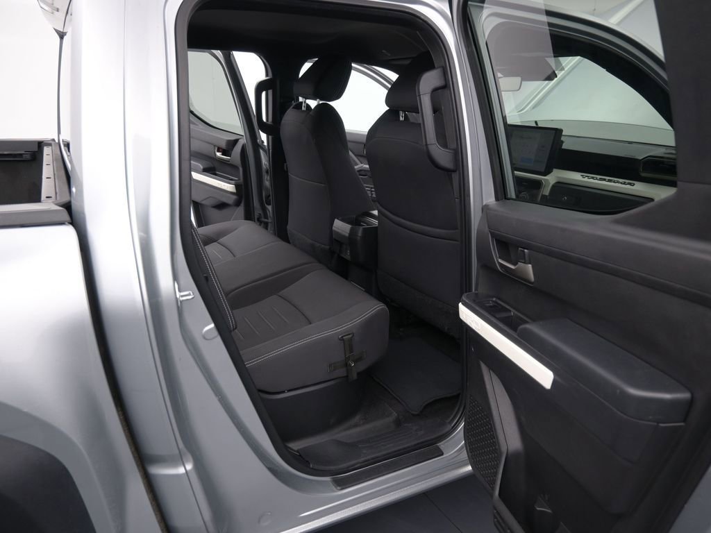 Used 2024 Toyota Tacoma TRD Off-Road image 11