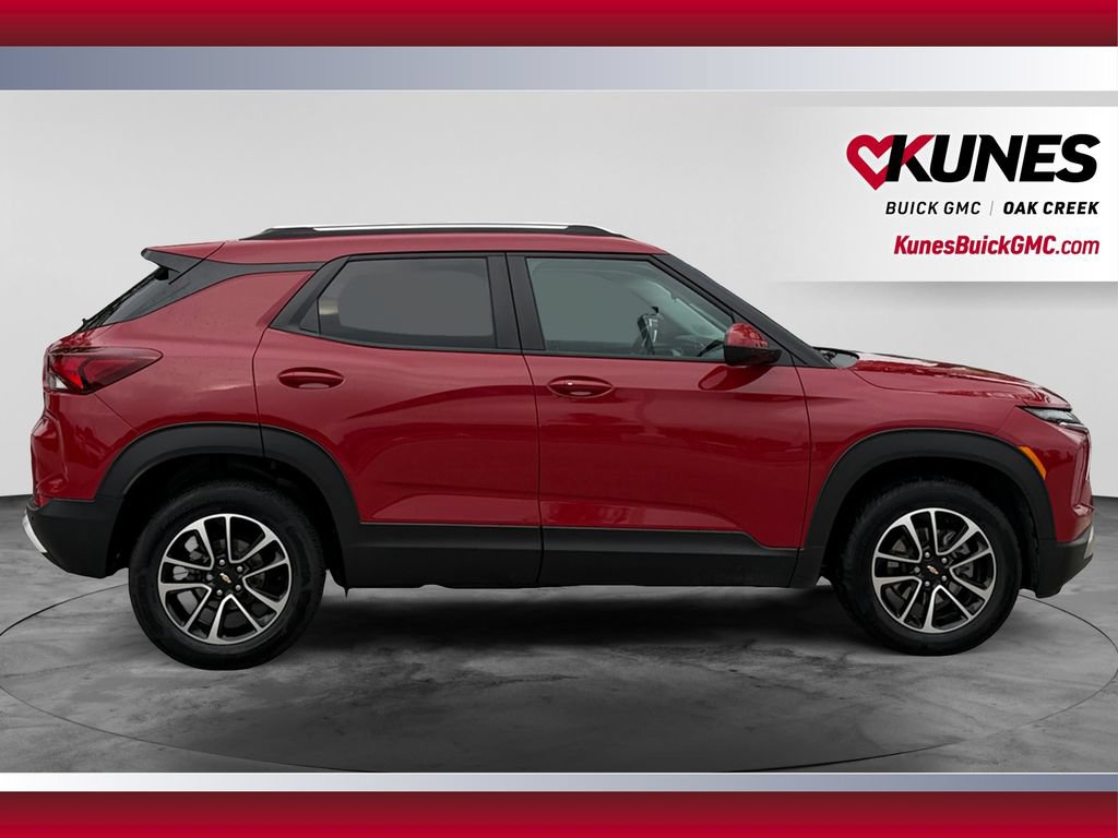 Used 2026 Chevrolet TrailBlazer LT w/ LT Cold Weather Package AWD/4WD image 11