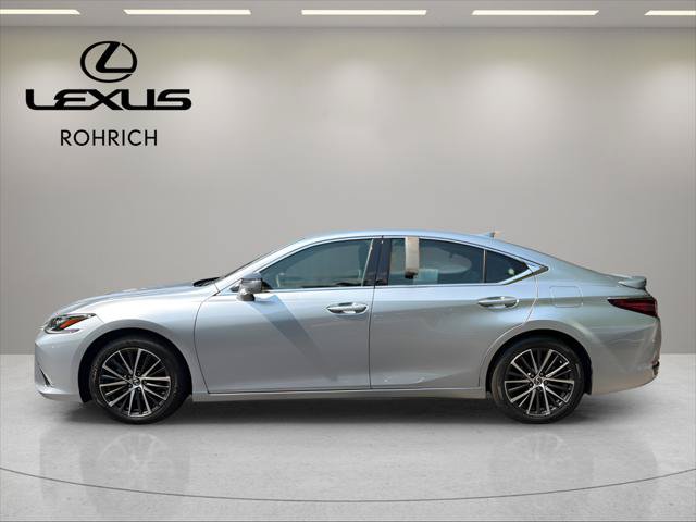 Certified 2024 Lexus ES 300h w/ Premium Package FWD image 12