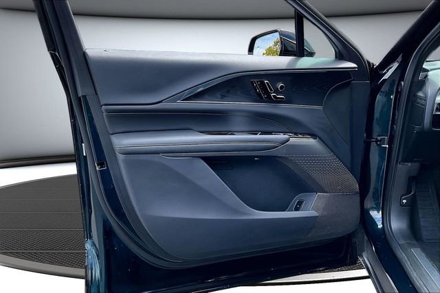 Used 2024 Cadillac Lyriq Luxury w/ LPO, Floor Liner Package AWD/4WD image 20