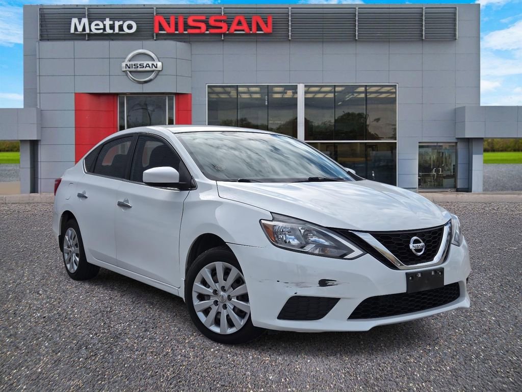 Used 2016 Nissan Sentra SV image 1