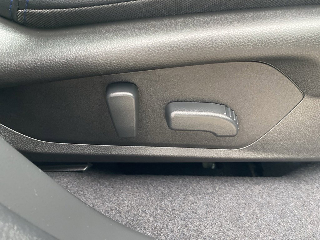 Used 2025 Subaru Forester Limited image 12