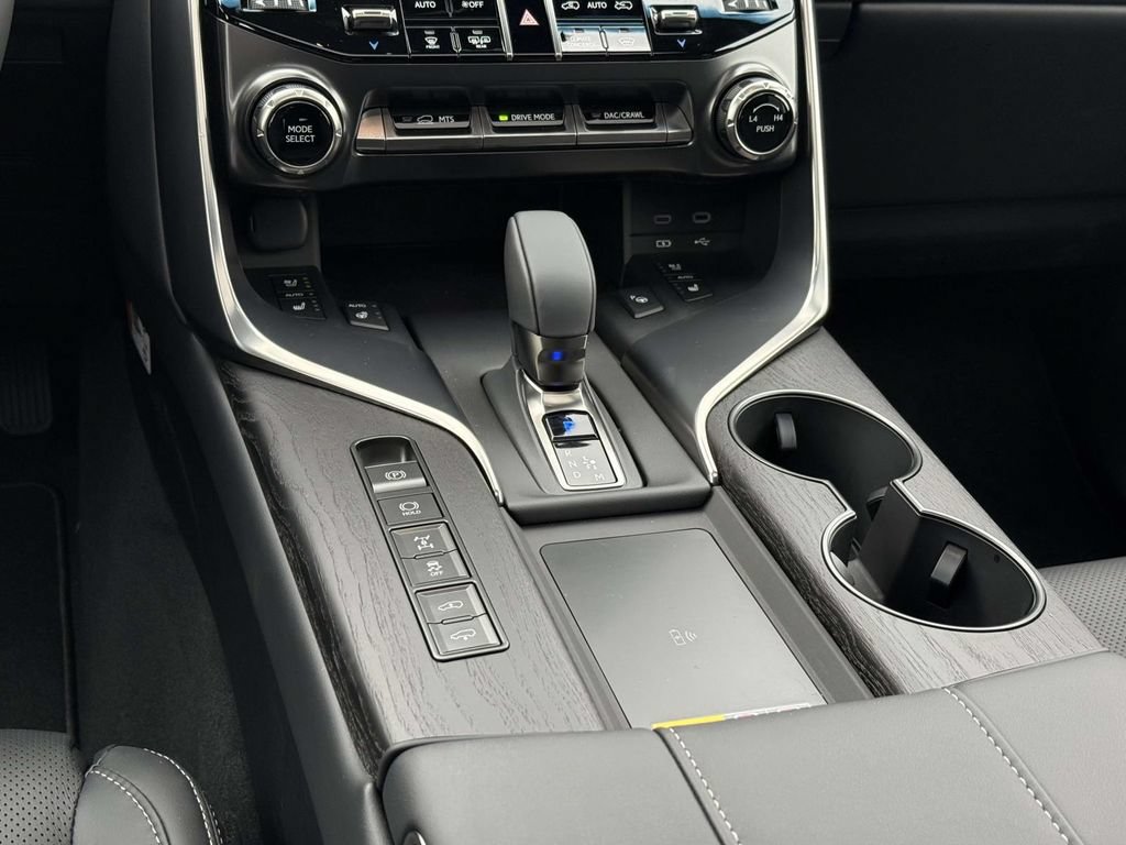 New 2026 Lexus LX 700h Luxury AWD/4WD image 15