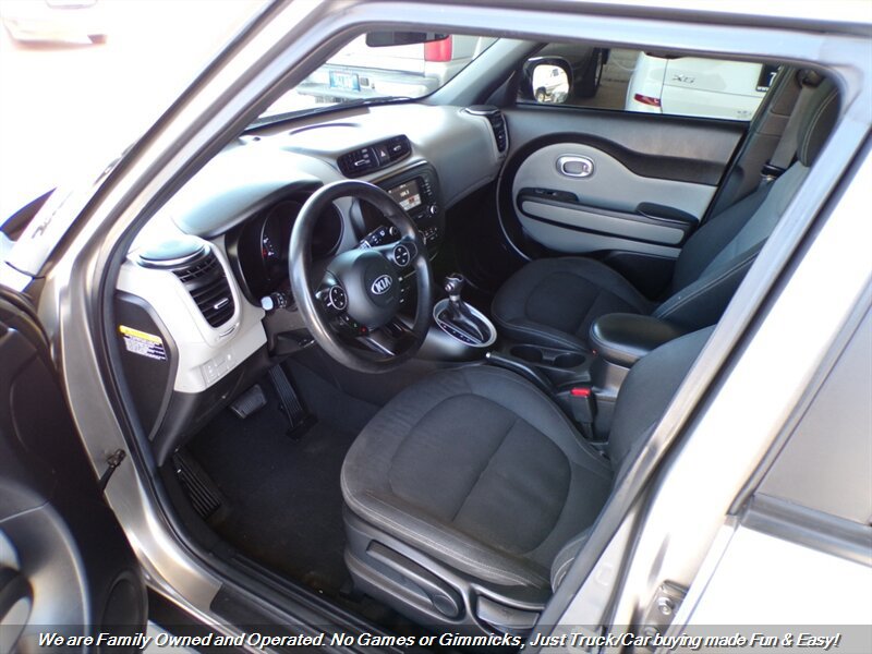 Used 2017 Kia Soul + FWD image 14