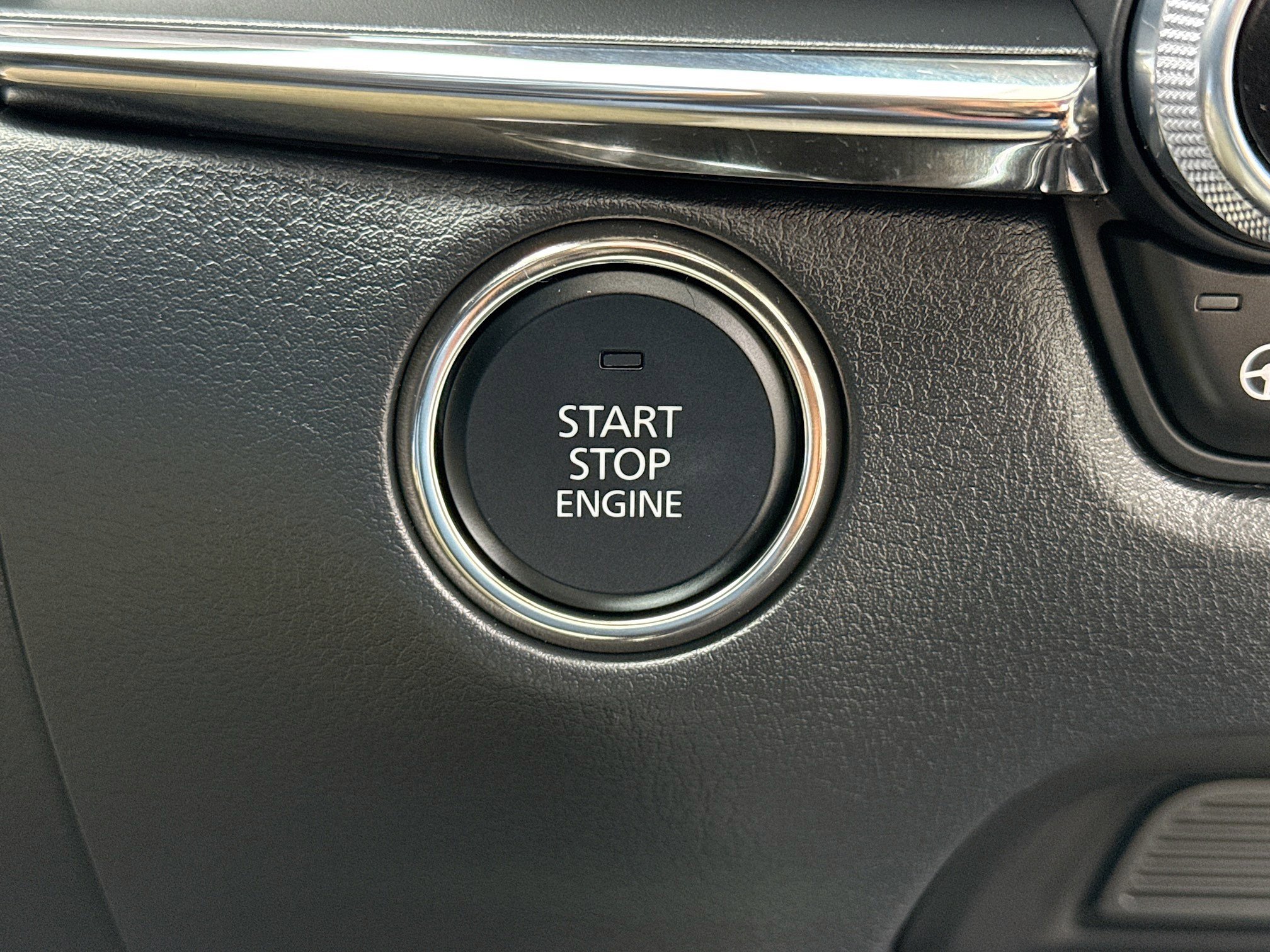 Certified 2025 MAZDA CX-30 2.5 Turbo w/ Premium Plus Pkg image 9