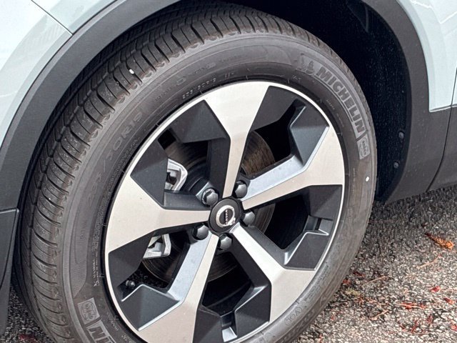 New 2026 Volvo XC40 B5 Plus w/ Protection Package Premier AWD/4WD image 12