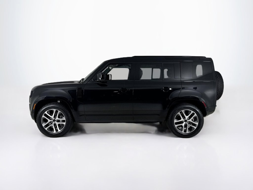 Used 2026 Land Rover Defender 110 X-Dynamic SE AWD/4WD image 2