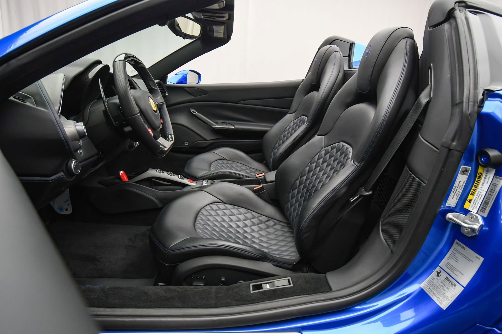 Used 2018 Ferrari 488 Spider Blu Corsa image 17