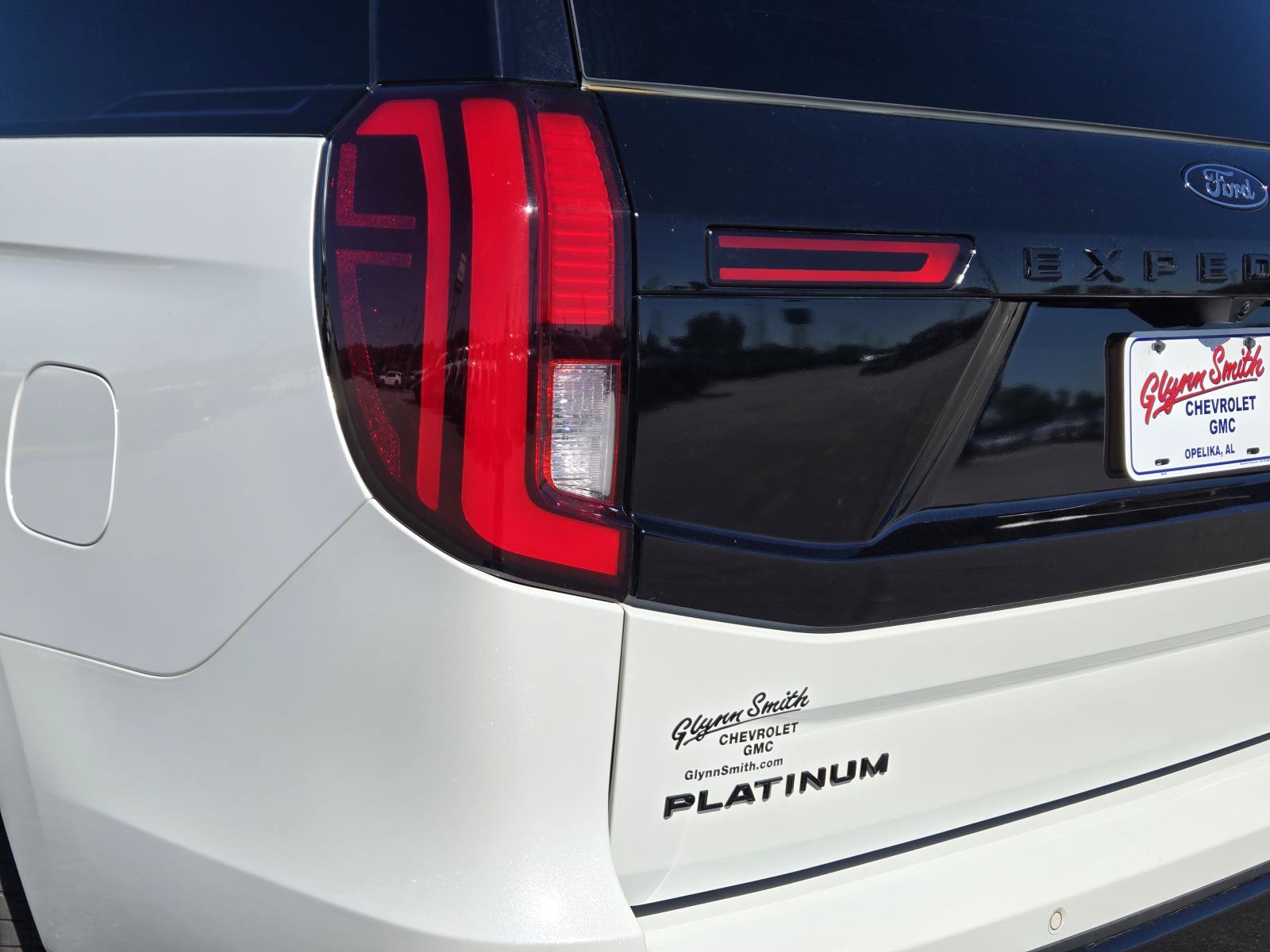 Used 2025 Ford Expedition Max Platinum w/ Stealth Appearance Package AWD/4WD image 9