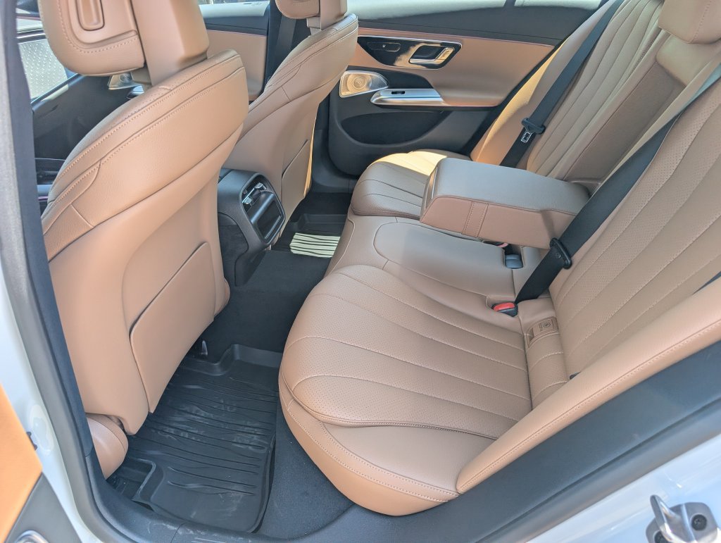 New 2026 Mercedes-Benz E 450 4MATIC Sedan image 29