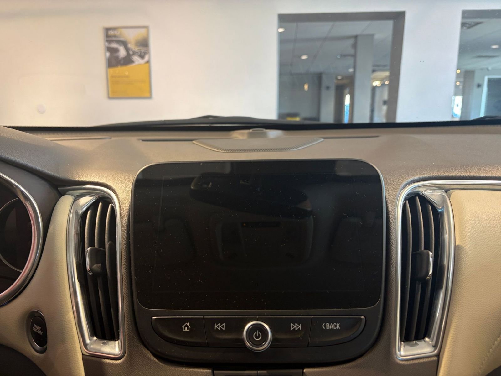 Used 2024 Chevrolet Malibu LT image 18