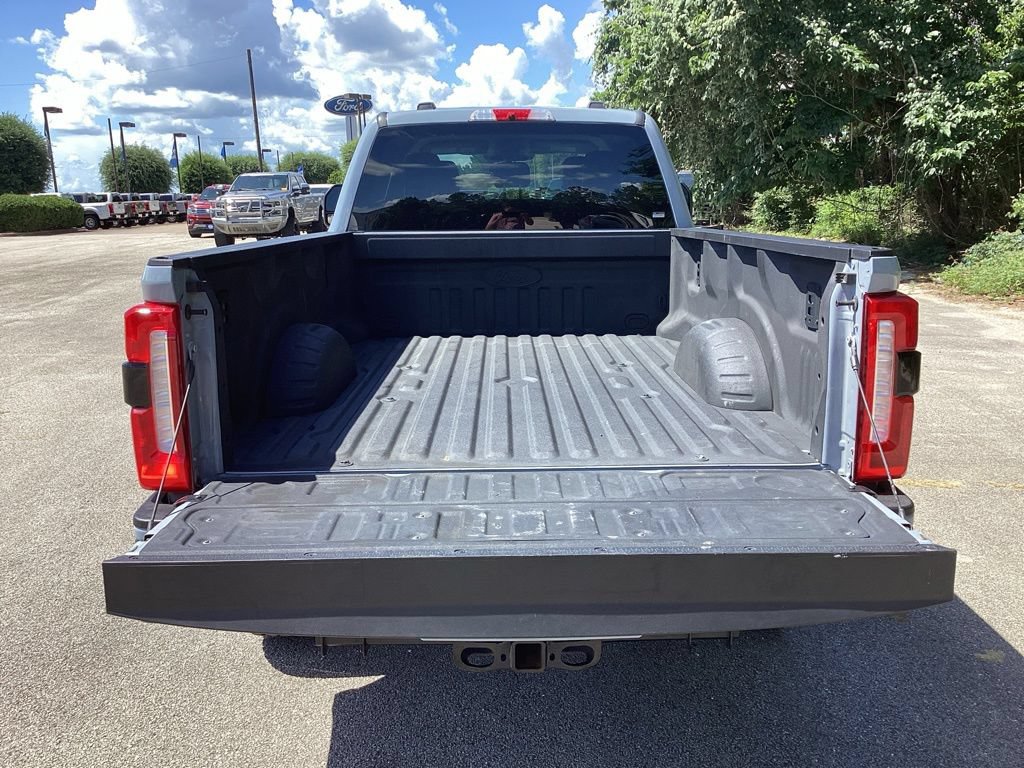 Used 2025 Ford F250 Lariat w/ Black Appearance Package AWD/4WD image 11
