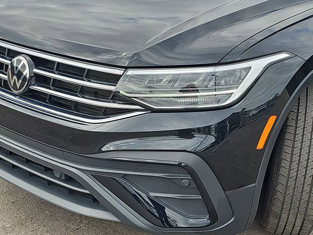 Used 2024 Volkswagen Tiguan S image 34