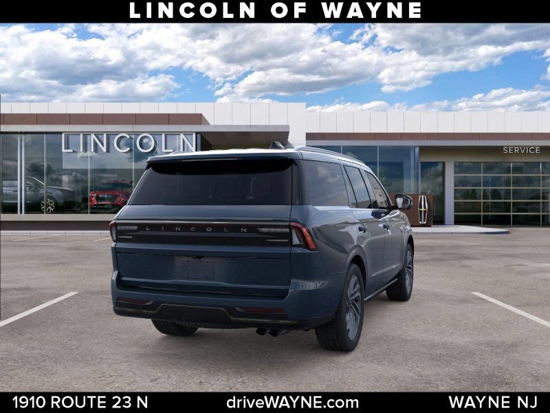 New 2026 Lincoln Navigator Reserve AWD/4WD image 9