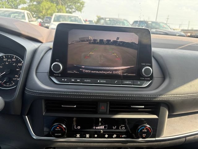 Used 2023 Nissan Rogue SV FWD image 21