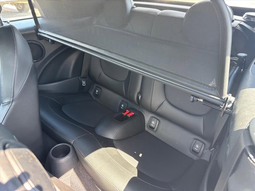 Used 2017 MINI Cooper S image 12