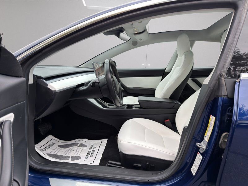 Used 2018 Tesla Model 3 Long Range image 9