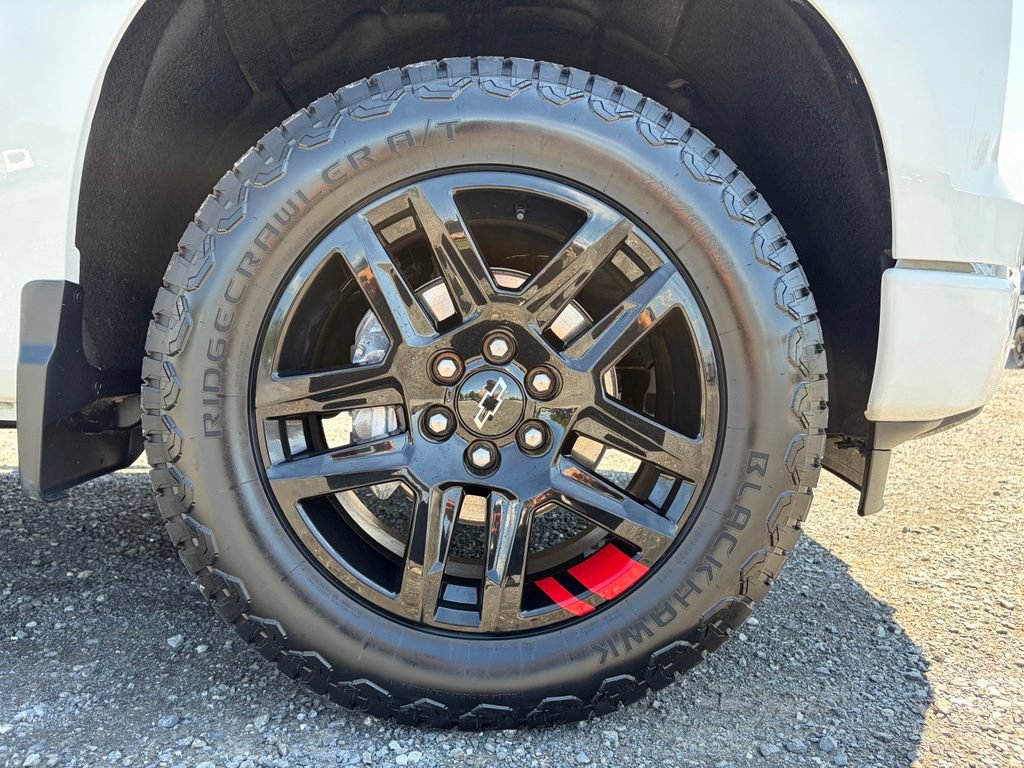 Used 2024 Chevrolet Silverado 1500 RST w/ Redline Edition AWD/4WD image 26