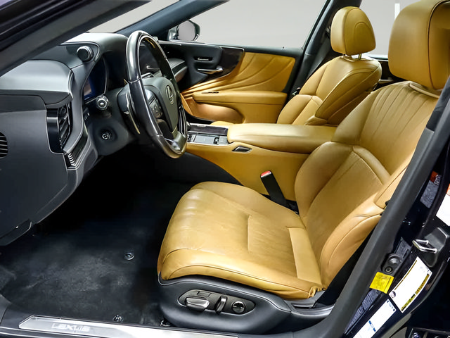 Used 2022 Lexus LS 500 AWD w/ Interior Upgrade Package image 8