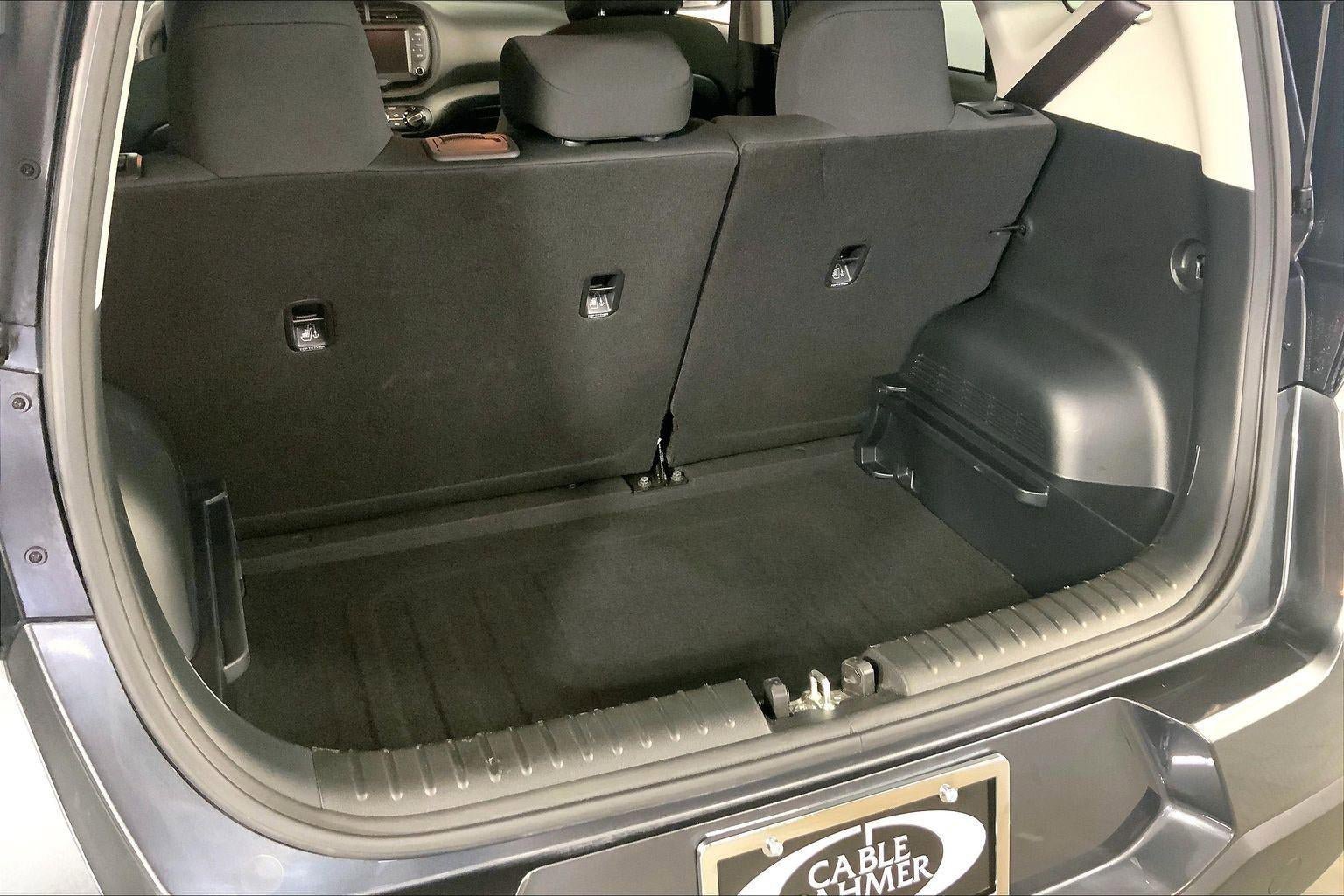 Certified 2025 Kia Soul LX FWD image 4