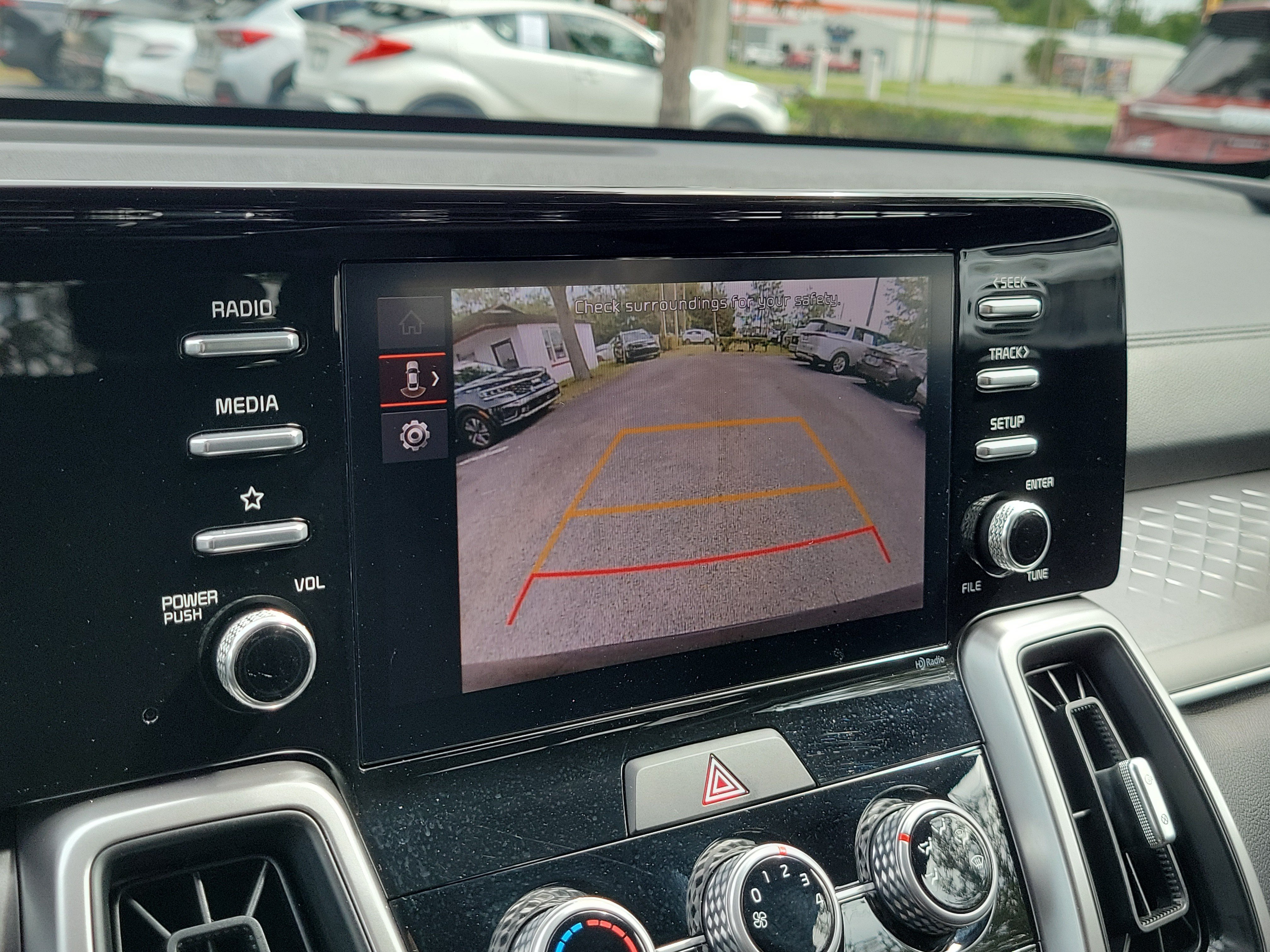 Certified 2023 Kia Sorento LX FWD image 32
