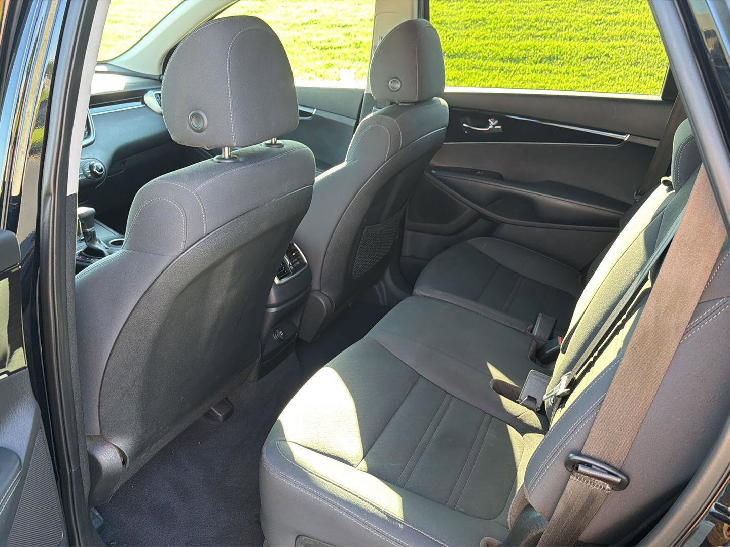 Used 2020 Kia Sorento L FWD image 11