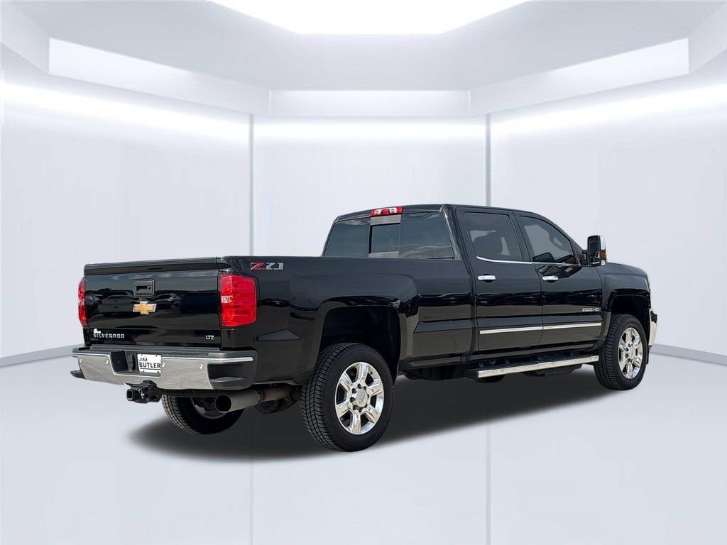 Used 2019 Chevrolet Silverado 2500 LTZ w/ Duramax Plus Package AWD/4WD image 6