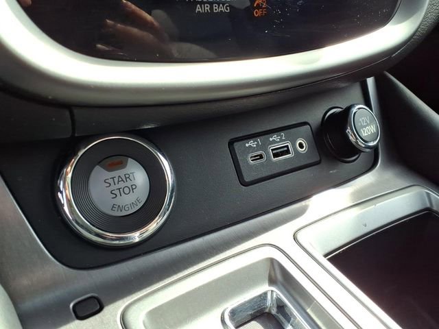 Used 2024 Nissan Murano SV w/ SV Midnight Edition Package image 12